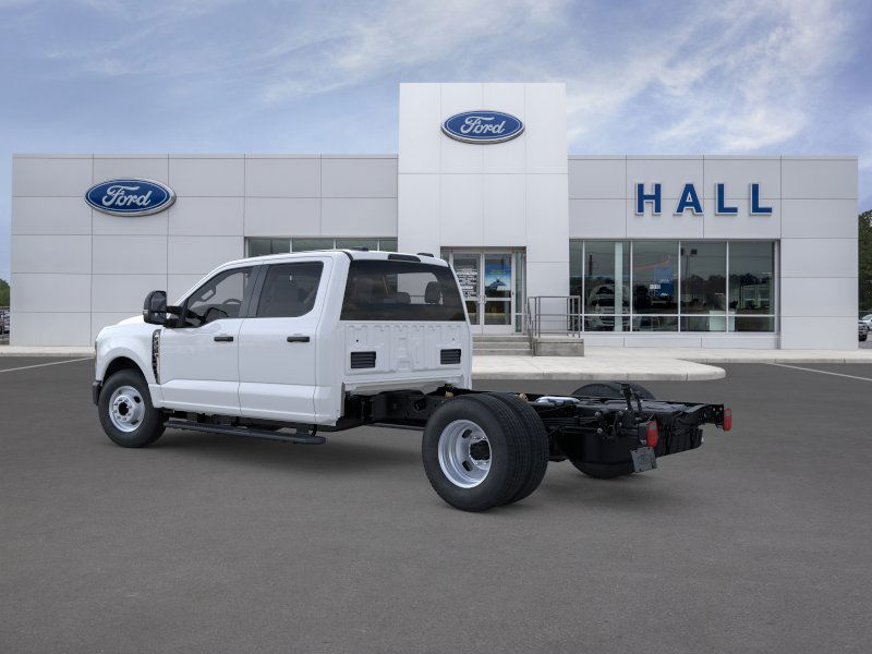 2026 Ford F-350 Super Duty Chassis Cab XL