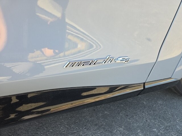 2025 Ford Mustang Mach-E GT - Photo 31