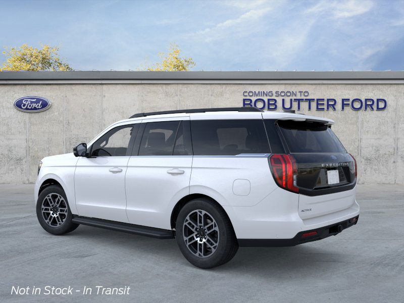 2025 Ford Expedition photo 2