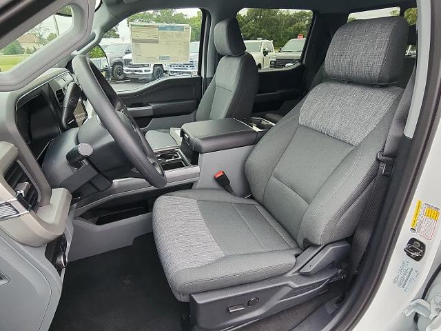 2026 Ford Super Duty F-350 DRW F-350 XLT 4WD Crew Cab 8 Box