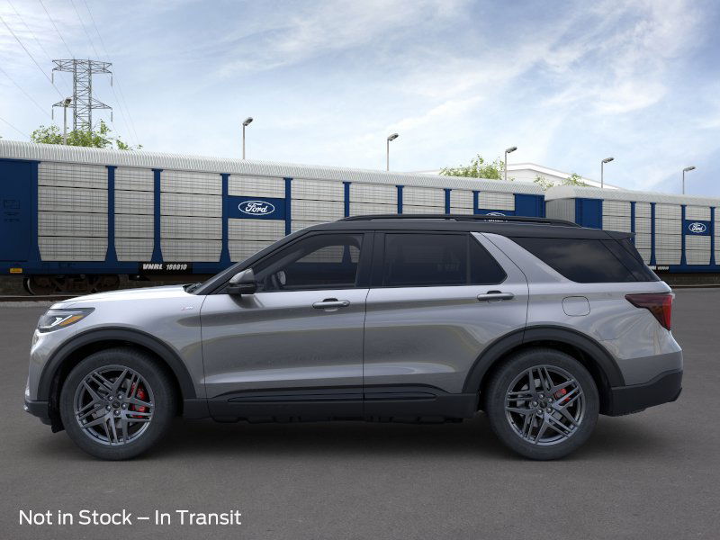 2025 Ford Explorer ST-Line photo 3