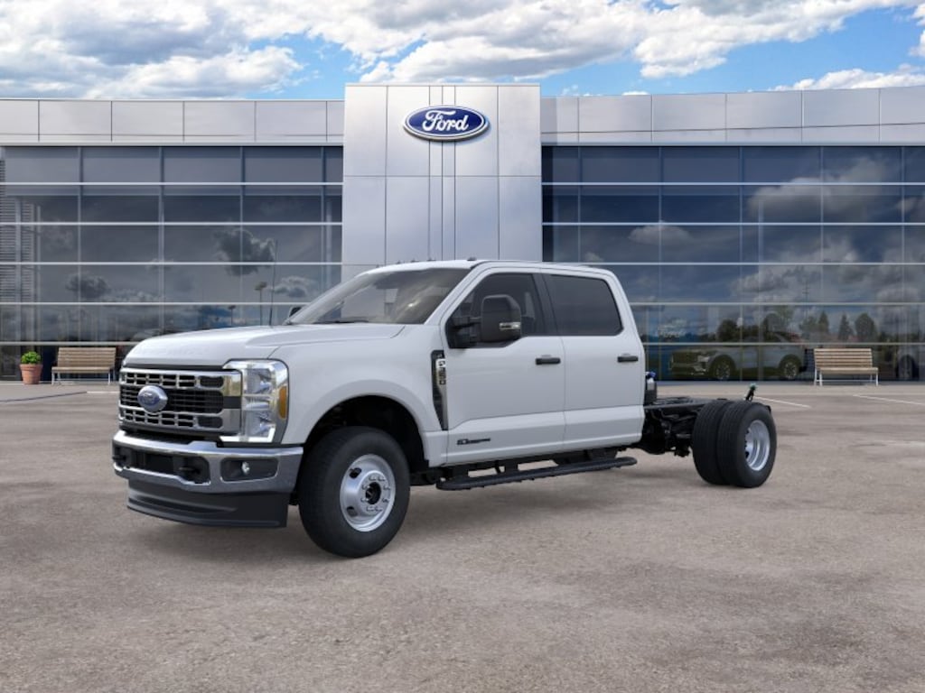 New 2026 Ford F-350 XL Crew Cab