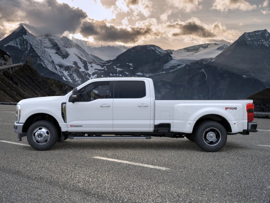 New 2026 Ford F-350 Lariat Truck Crew Cab