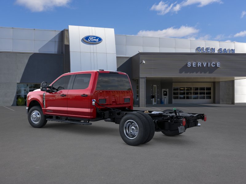 2025 Ford F-350 Super Duty Chassis Cab XLT - Photo 26