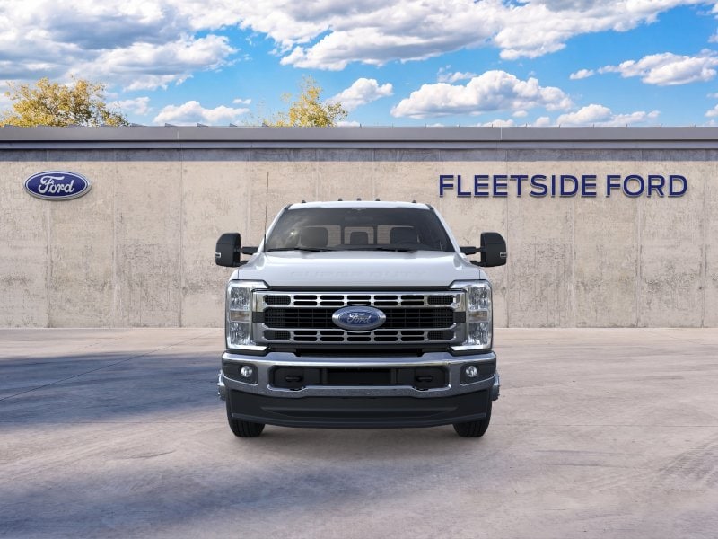 2025 Ford F-350 Super Duty Chassis Cab XL - Photo 23
