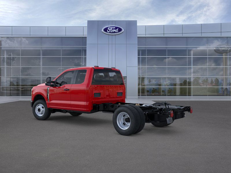 2025 Ford F-350 photo 4
