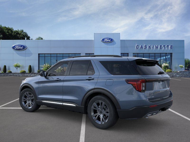 2025 Ford Explorer photo 4