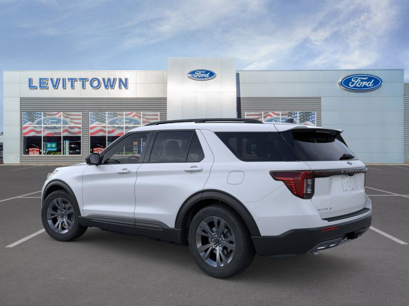 2026 Ford Explorer photo 4