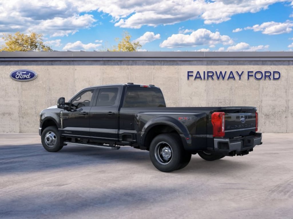 New 2026 Ford Super Duty F-350 DRW XLT XLT 4WD Crew Cab 8 Box
