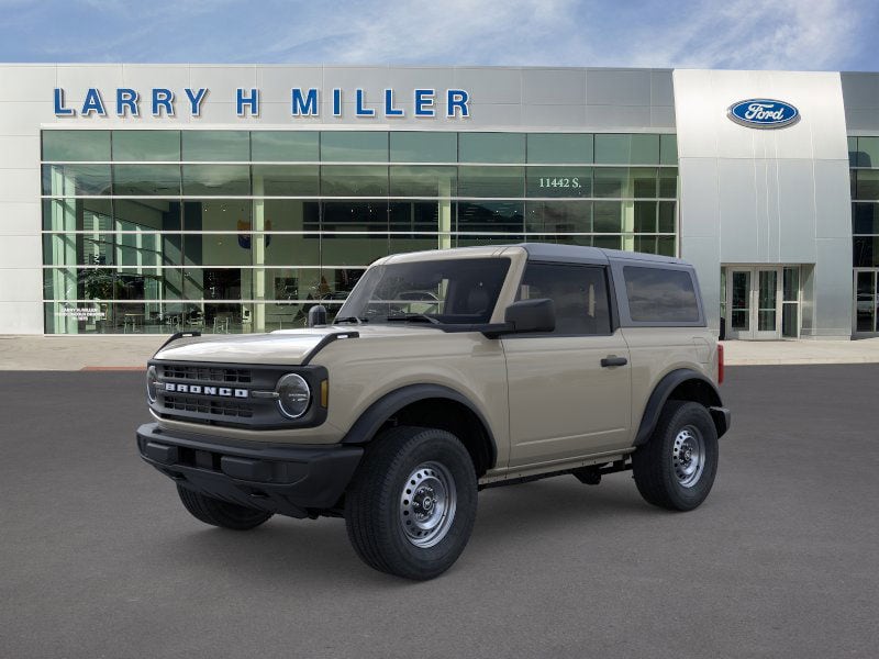 2025 Ford Bronco 2-Door Base's photo