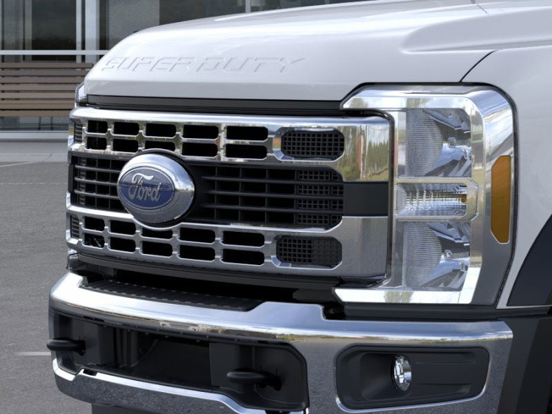2025 Ford F-550 Super Duty Chassis Cab XL - Photo 32