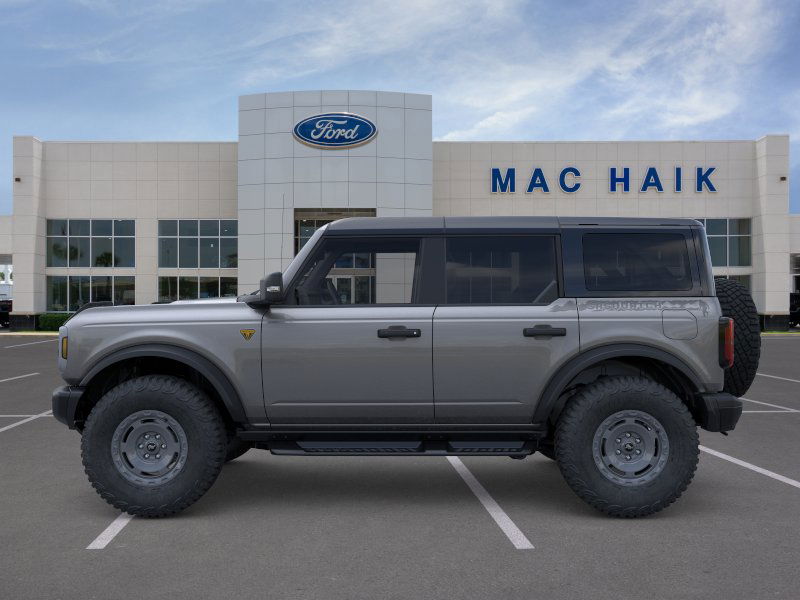 2025 Ford Bronco Badlands photo 3