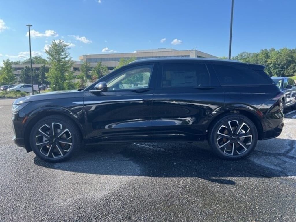 New 2025 Lincoln Nautilus Reserve CROSSOVERS