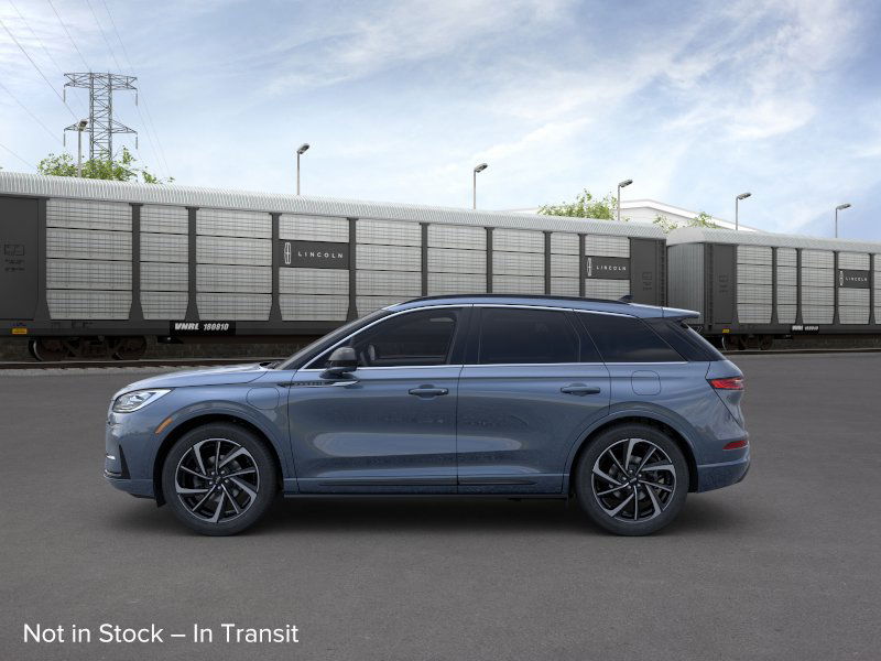 2025 Lincoln Corsair Grand Touring photo 3