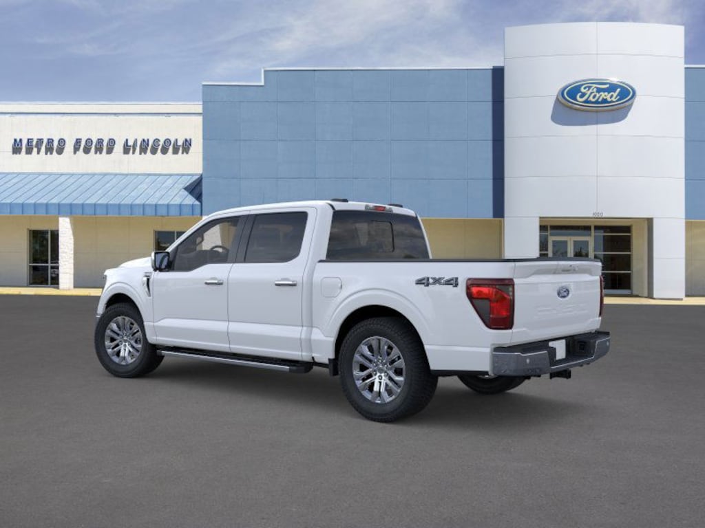 New 2025 Ford F-150 XLT Crew Cab