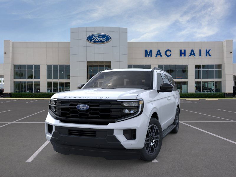 2025 Ford Expedition photo 2