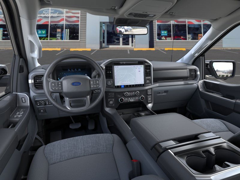 2025 Ford F-150 XLT - Photo 9