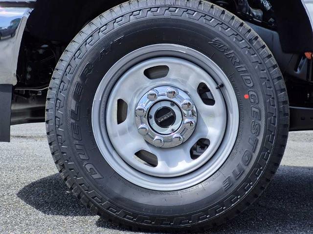2026 Ford Super Duty F-350 SRW Chassis Cab F-350&reg; XL 4WD Crew Cab 179 WB 60 CA