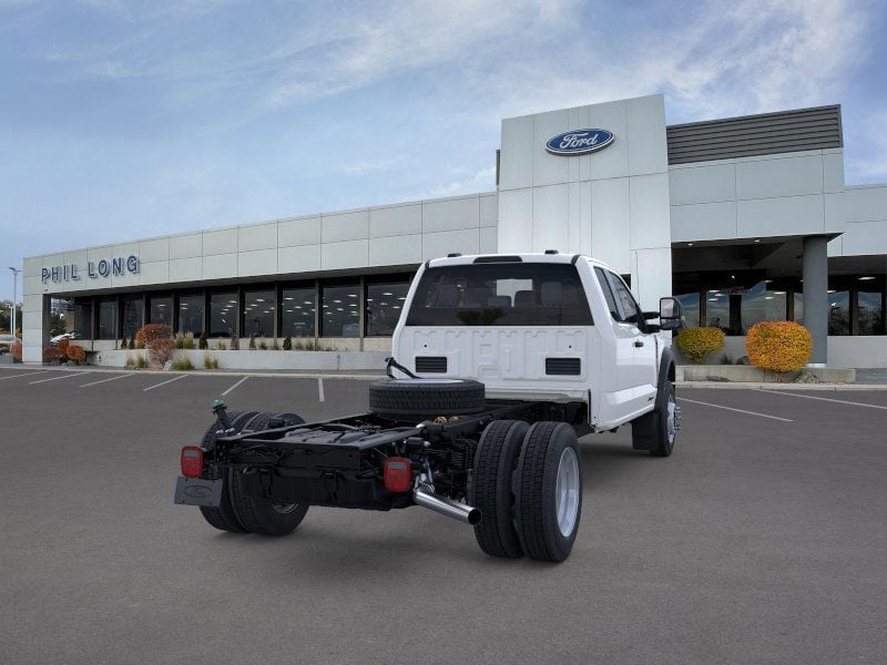 2025 Ford F-550 Super Duty Chassis Cab XL - Photo 31