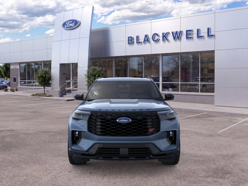 2026 Ford Explorer ST - Photo 6