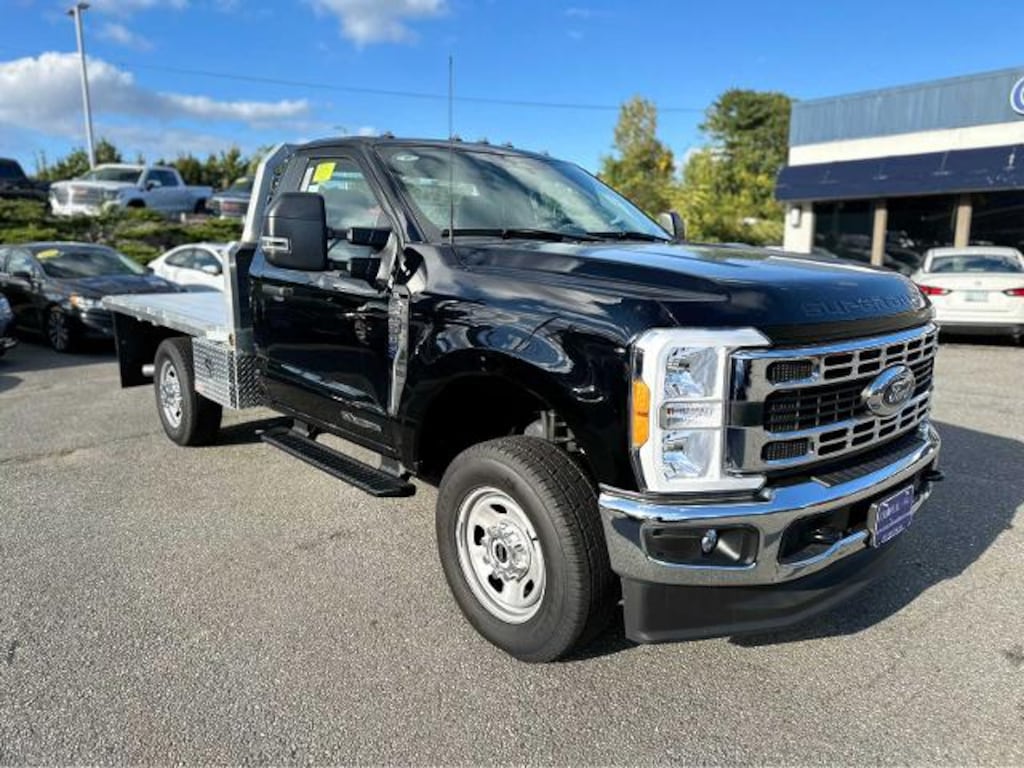 New 2023 Ford F-350 Chassis XL 4WD Reg Cab 145 WB 60 CA Truck Regular Cab