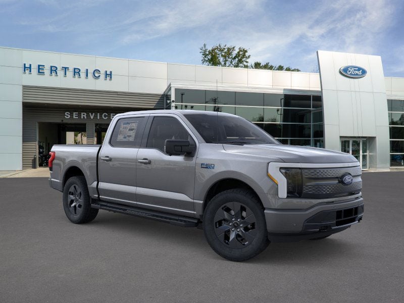 2025 Ford F-150 Lightning Flash TRUCK