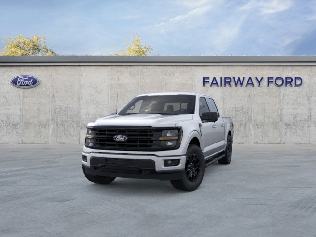 New 2025 Ford F-150 XLT XLT 4WD SuperCrew 5.5 Box
