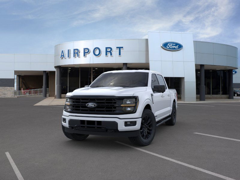 2025 Ford F-150 XLT photo 2