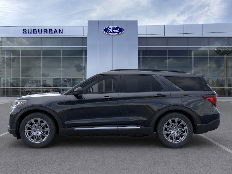 2025 Ford Explorer photo 3