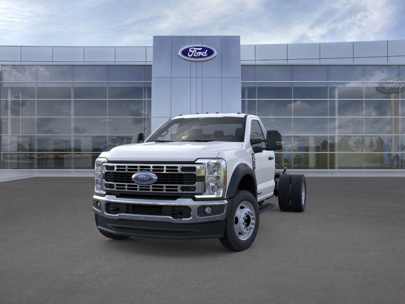 2025 Ford F-550 XL photo 2