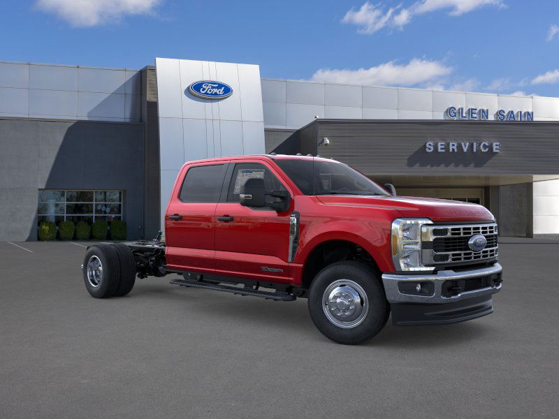 2025 Ford F-350 Super Duty Chassis Cab XLT - Photo 7