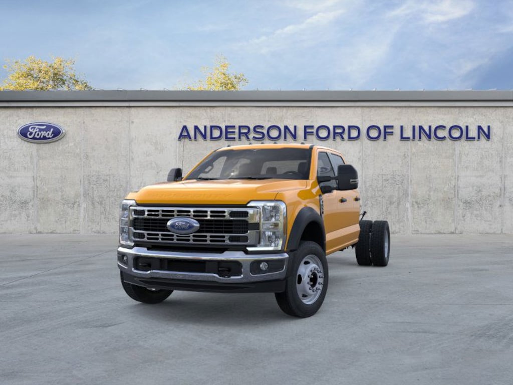 New 2025 Ford Chassis Cab F-550 XLT TRUCK