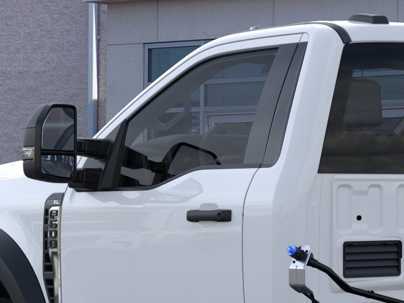 2025 Ford F-600 Super Duty Chassis Cab XL - Photo 42