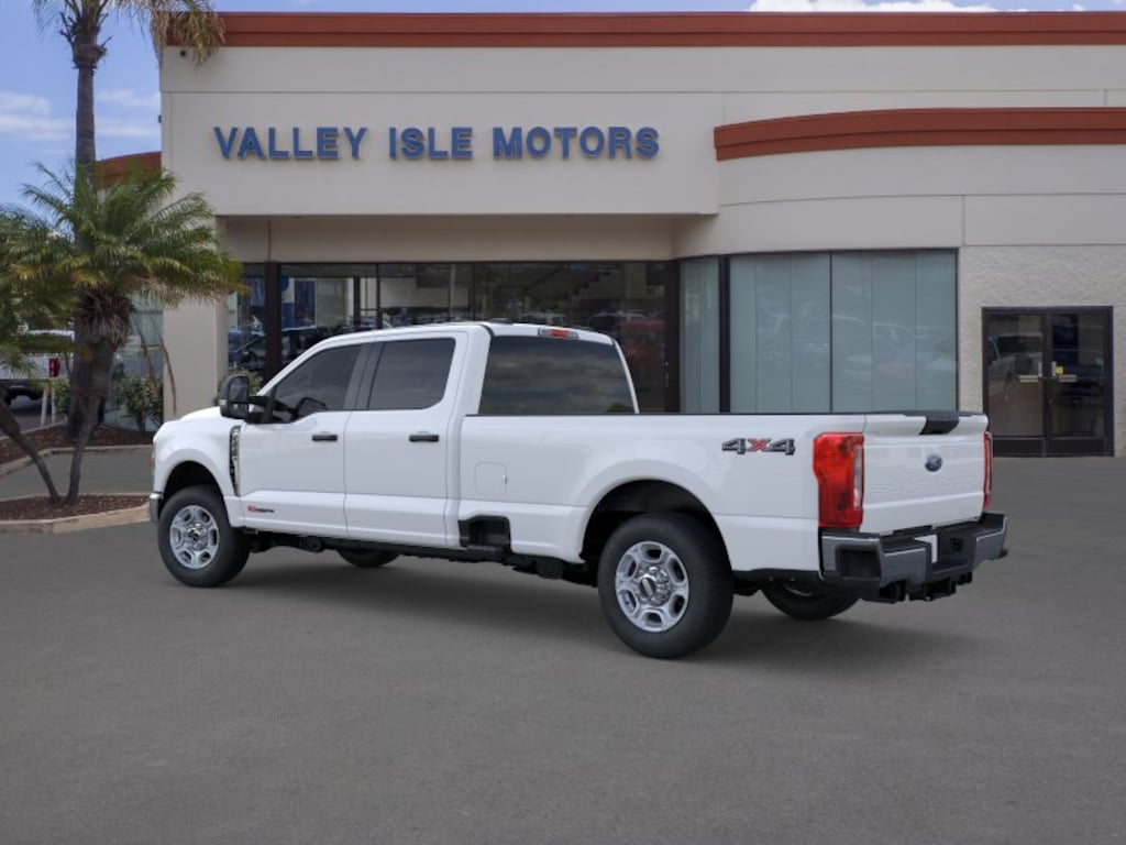 New 2026 Ford F-350 F-350 XLT Truck Crew Cab