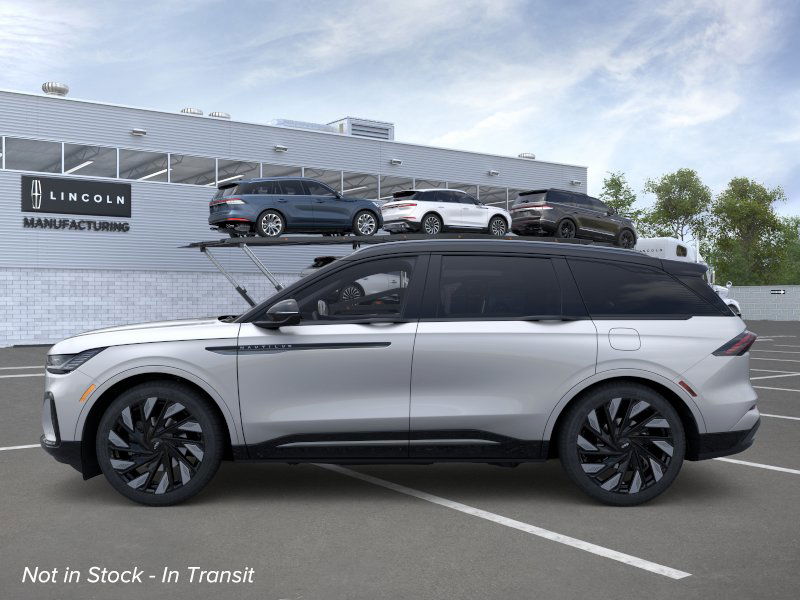 2026 Lincoln Nautilus Reserve photo 2