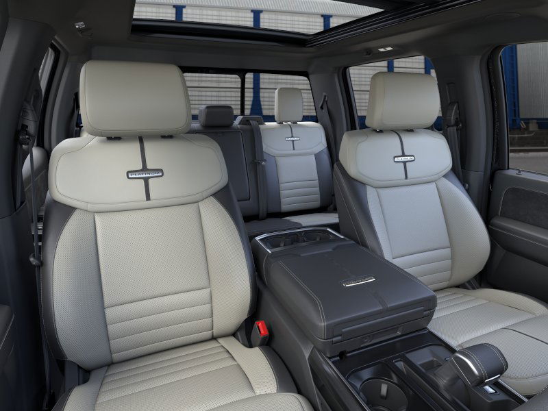 2025 Ford F-150 Lightning Platinum photo 13