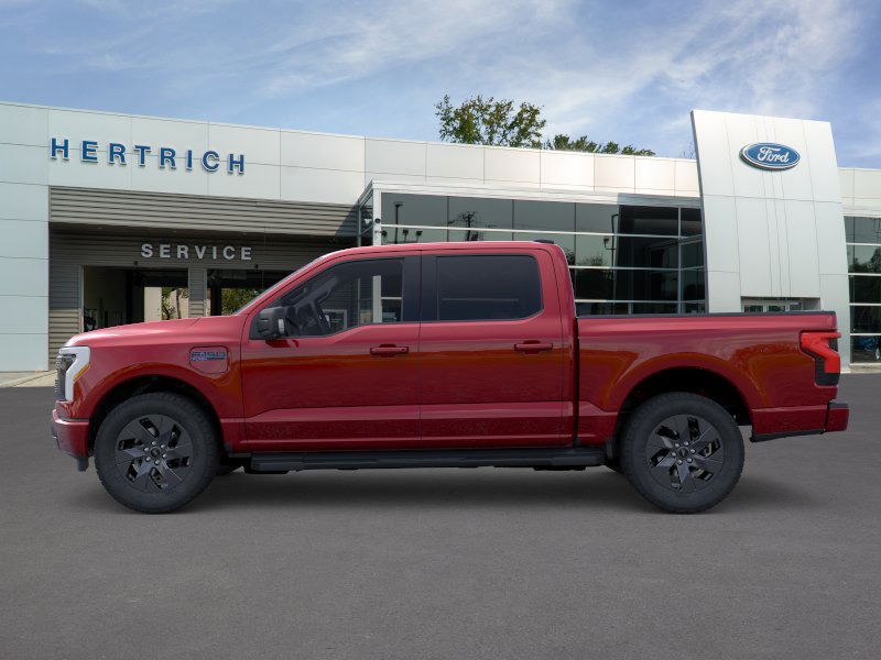 2025 Ford F-150 Lightning Flash TRUCK