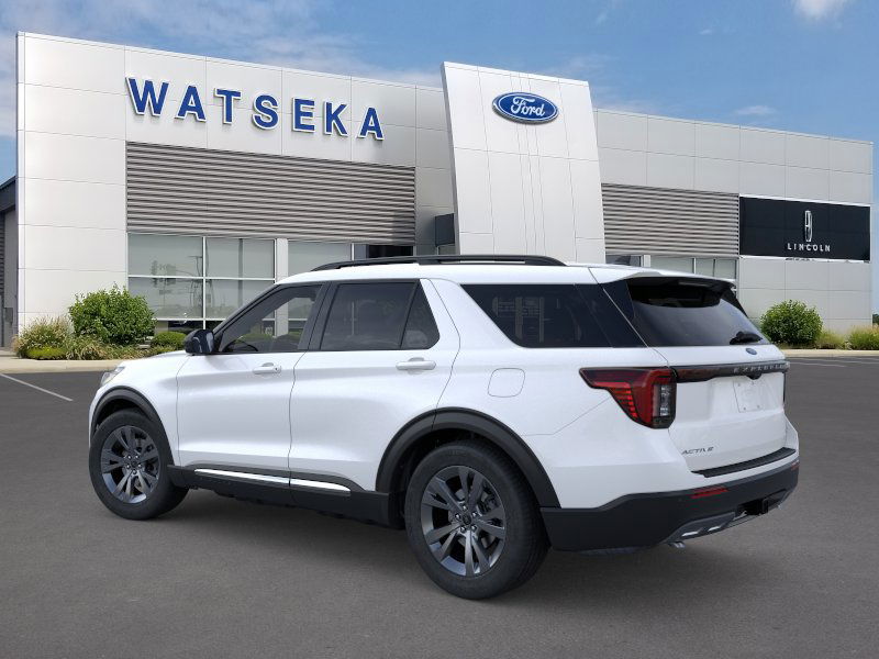 2025 Ford Explorer photo 4