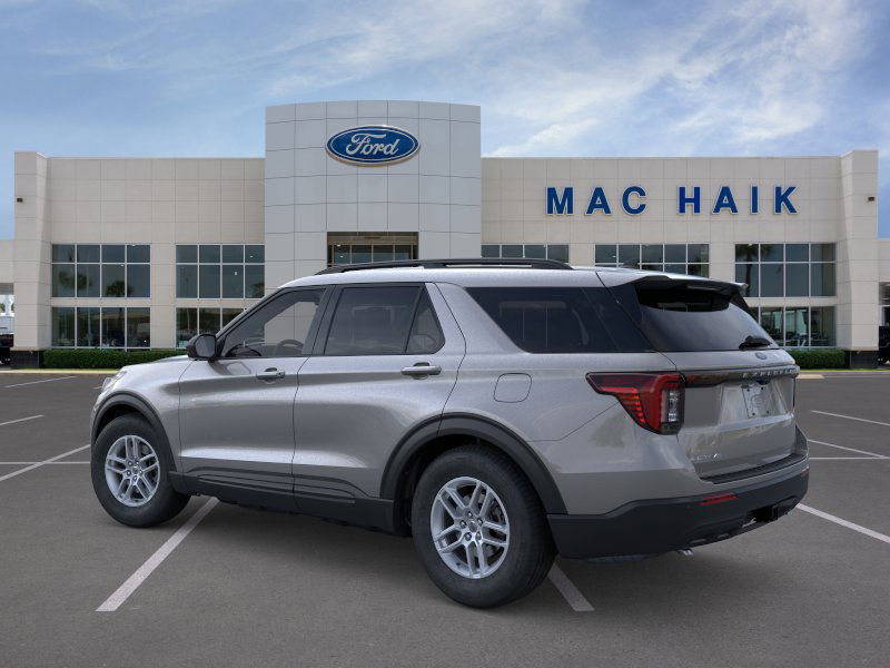 2026 Ford Explorer photo 3