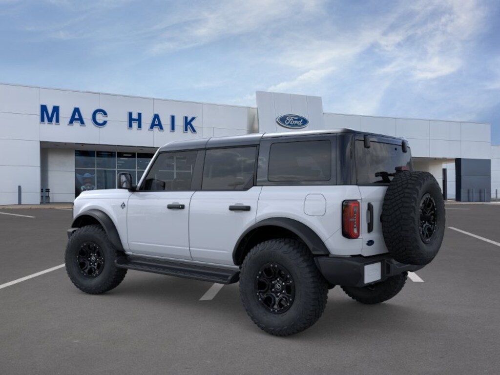 New 2026 Ford Bronco Outer Banks SUV