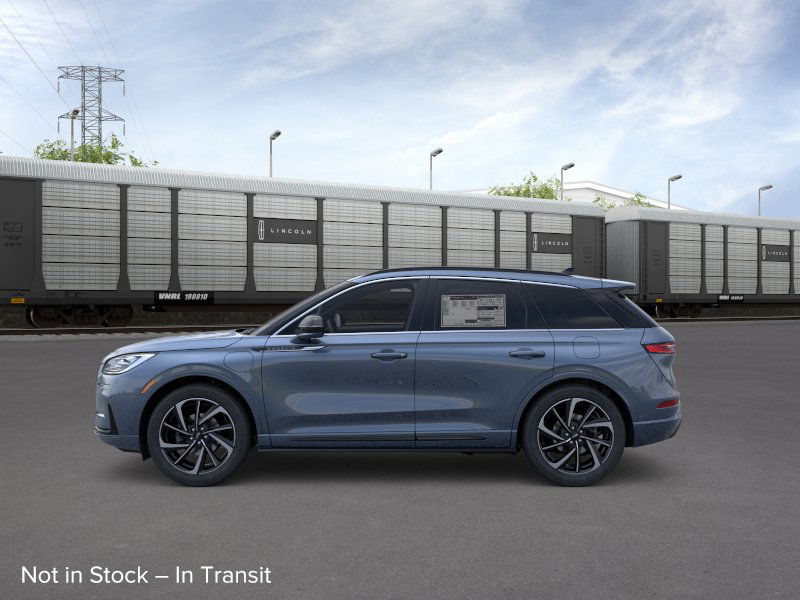 2025 Lincoln Corsair Grand Touring photo 3