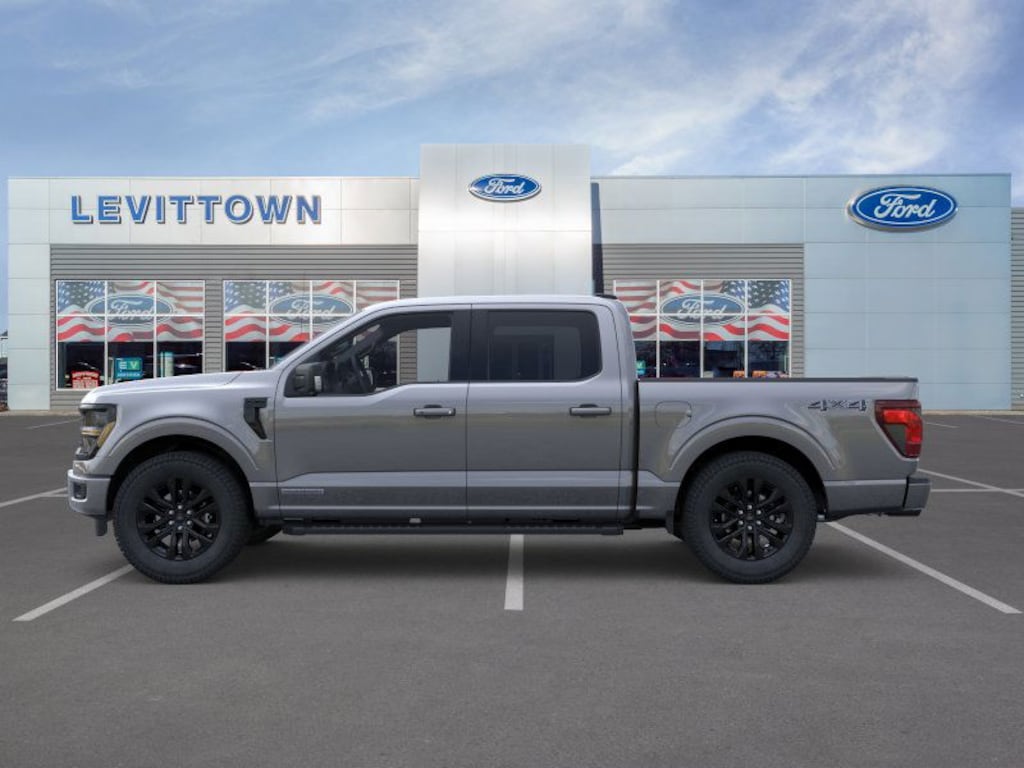New 2025 Ford F-150 XLT XLT 4WD SuperCrew 5.5 Box