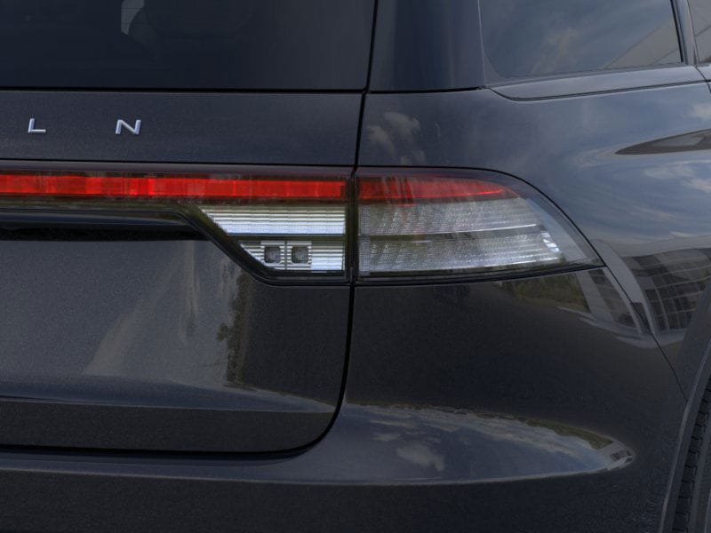 Thumbnail: 2025 Lincoln Aviator - 30