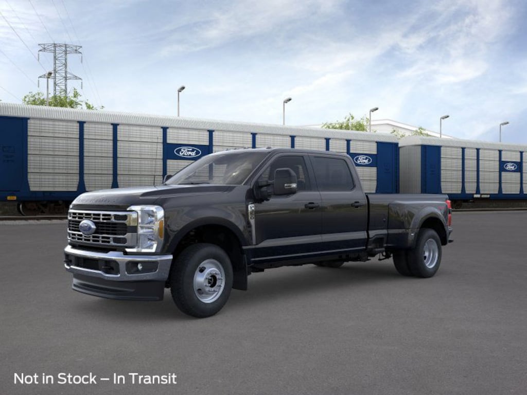 New 2026 Ford F-350 XLT Truck Crew Cab