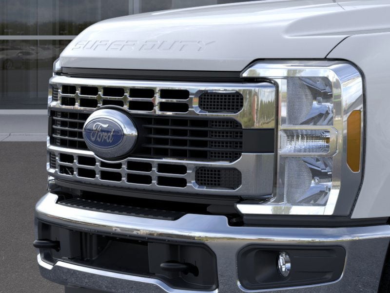 2025 Ford F-350 Super Duty XLT - Photo 39