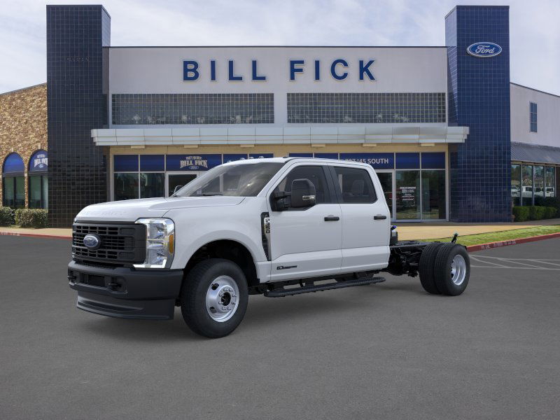 2025 Ford F-350 Chassis TRUCK 