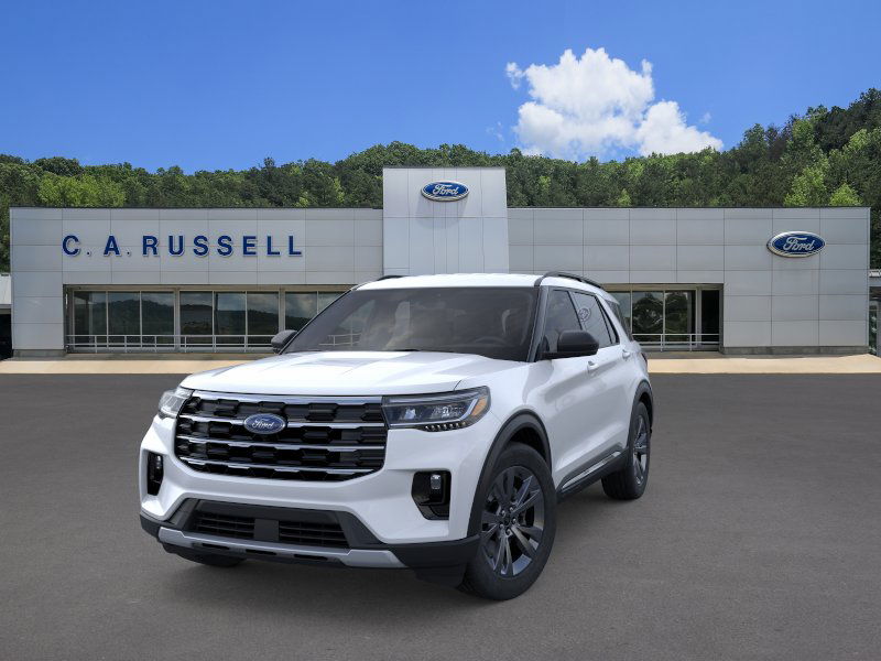 2025 Ford Explorer photo 2