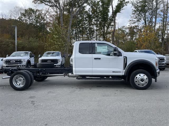 Thumbnail: 2024 Ford Econoline - 31