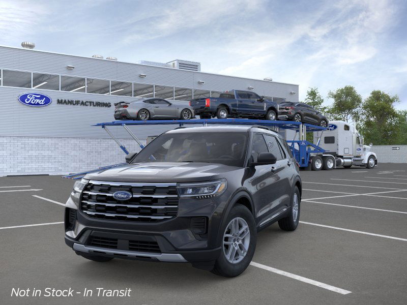 2025 Ford Explorer photo 2