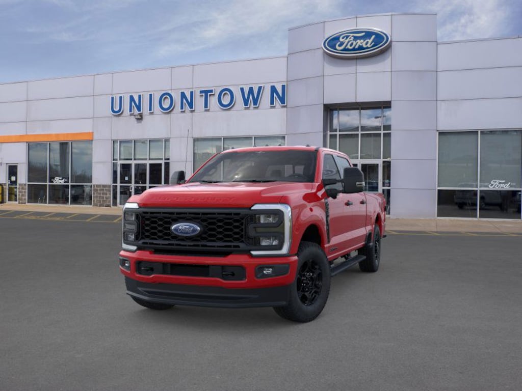 New 2025 Ford F-250 Super Duty XL 4x4 XL Crew Cab 6.8 ft. SB Pickup